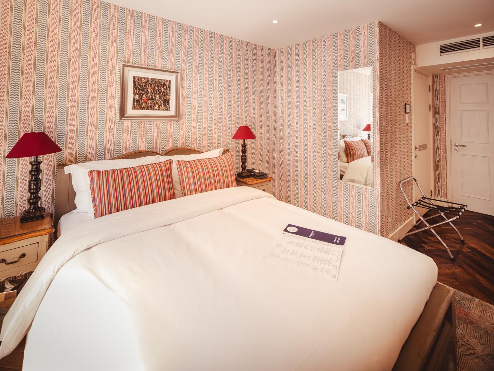 Hotel The Varsity & 4*