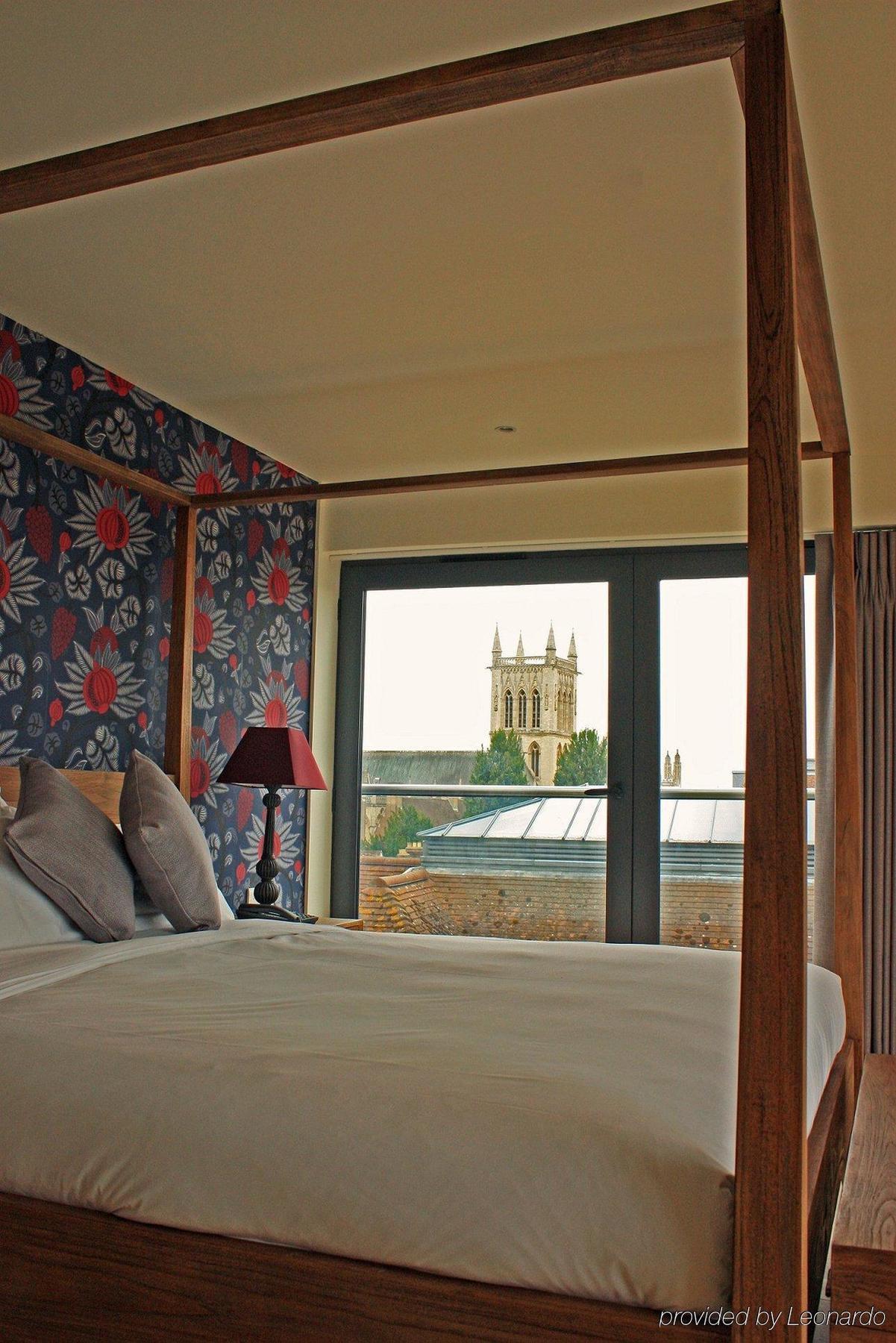 Hotel The Varsity & 4*