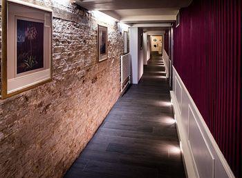 The Varsity & Hotel 4*