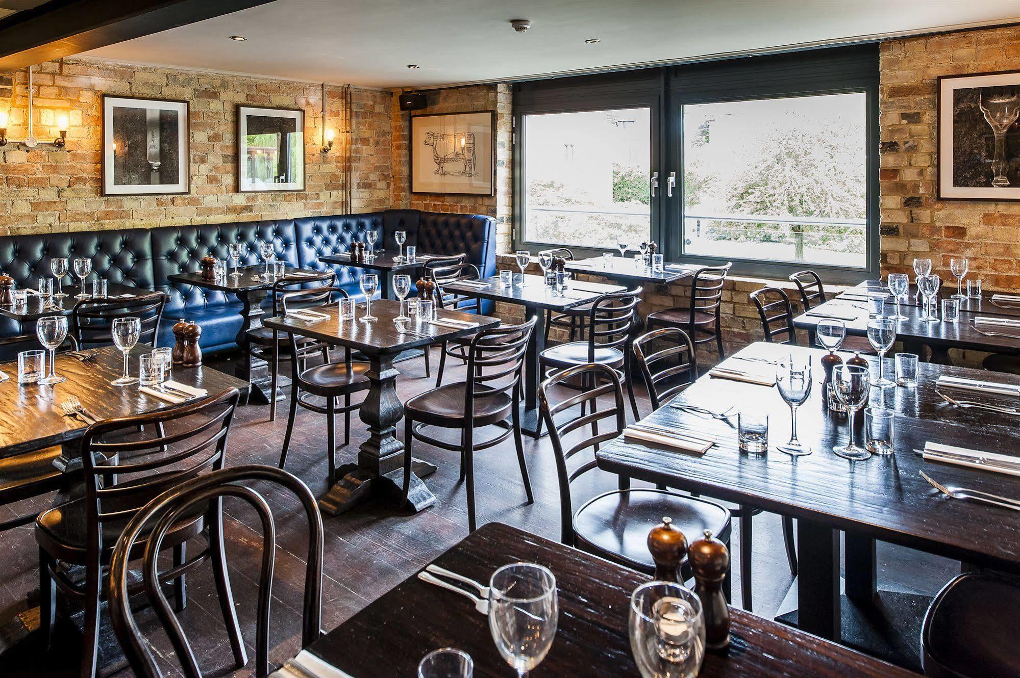 The Varsity & Hotel 4*